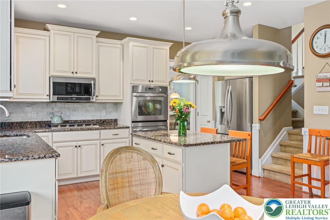 Upper Milford Twp, Pennsylvania 18092, United States, 4 Bedrooms Bedrooms, ,3 BathroomsBathrooms,Residential,Active,175264