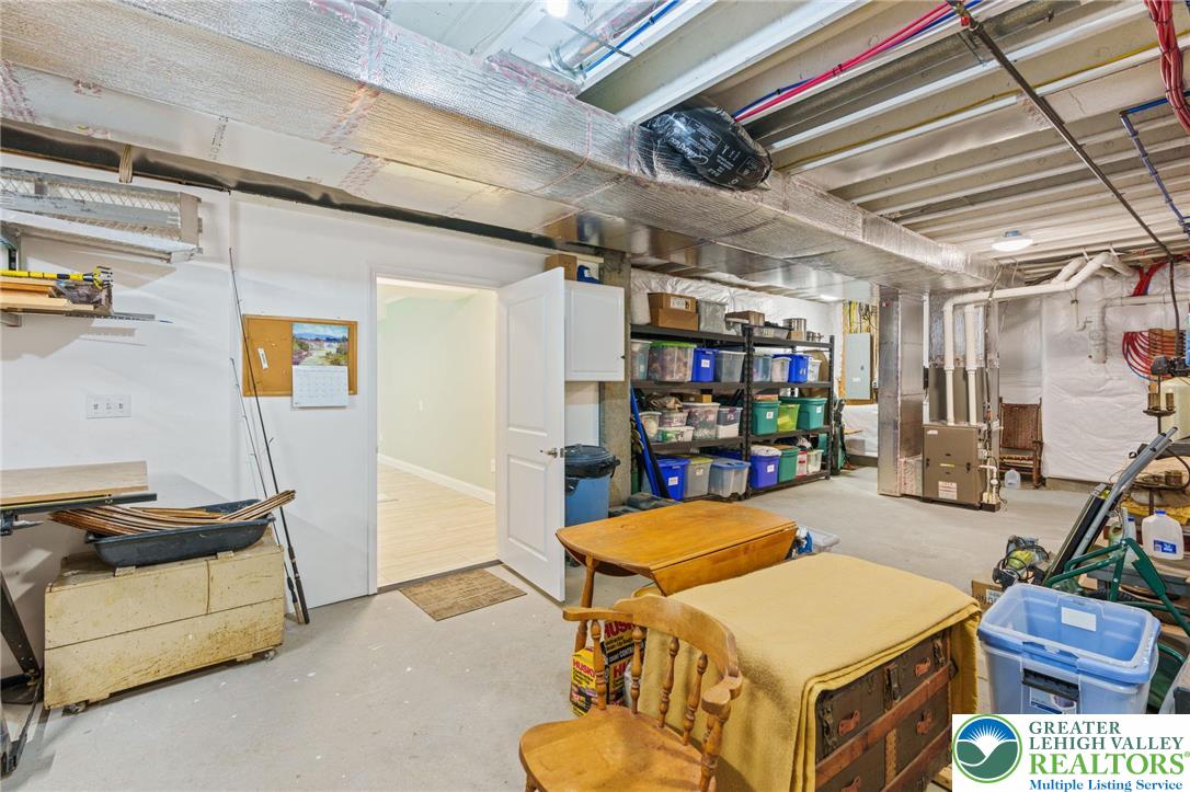 Upper Milford Twp, Pennsylvania 18092, United States, 4 Bedrooms Bedrooms, ,3 BathroomsBathrooms,Residential,Active,175264