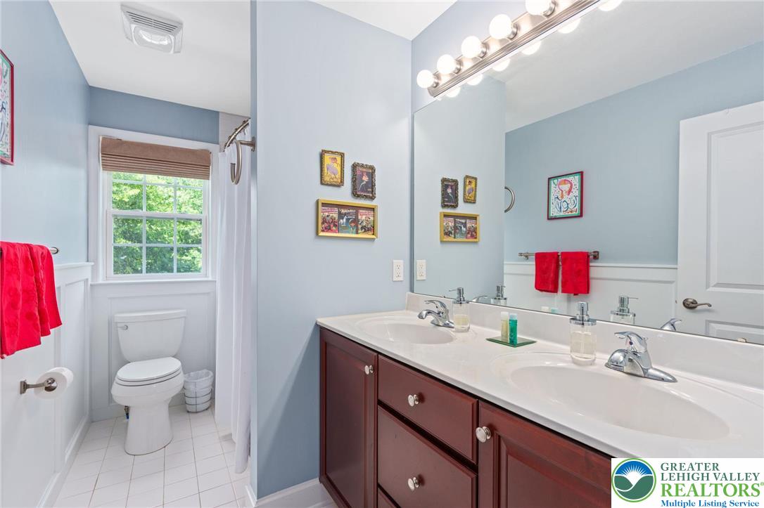 Upper Milford Twp, Pennsylvania 18092, United States, 4 Bedrooms Bedrooms, ,3 BathroomsBathrooms,Residential,Active,175264