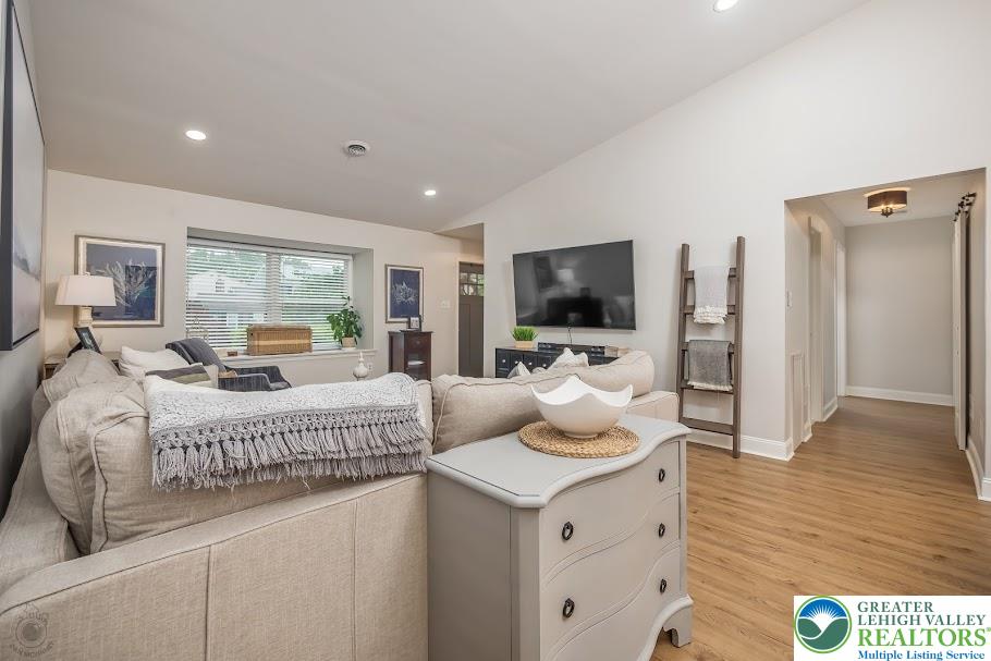 Allentown City, Pennsylvania 18104, United States, 3 Bedrooms Bedrooms, ,2 BathroomsBathrooms,Residential,Pending,154379