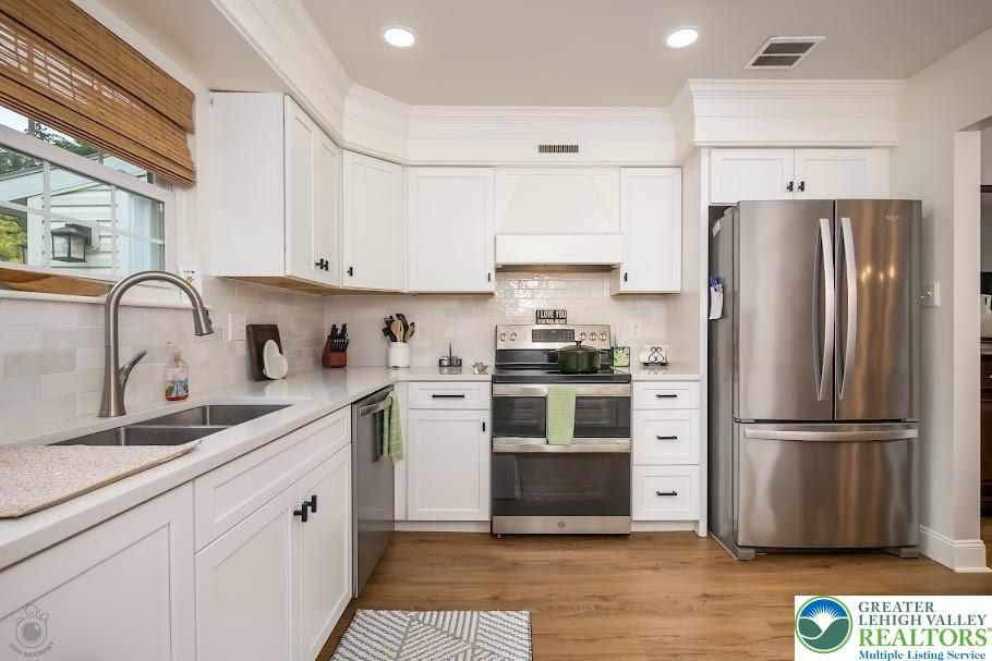 Allentown City, Pennsylvania 18104, United States, 3 Bedrooms Bedrooms, ,2 BathroomsBathrooms,Residential,Pending,154379