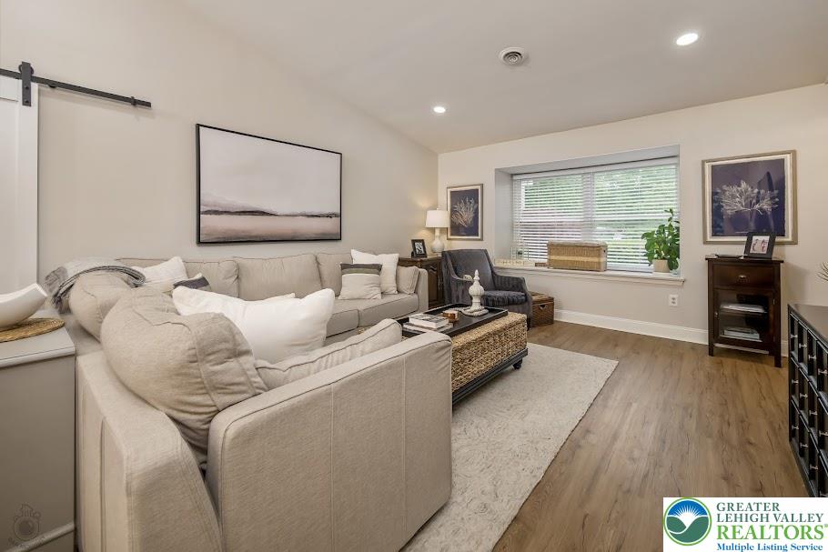 Allentown City, Pennsylvania 18104, United States, 3 Bedrooms Bedrooms, ,2 BathroomsBathrooms,Residential,Pending,154379