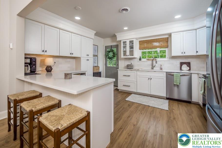 Allentown City, Pennsylvania 18104, United States, 3 Bedrooms Bedrooms, ,2 BathroomsBathrooms,Residential,Pending,154379