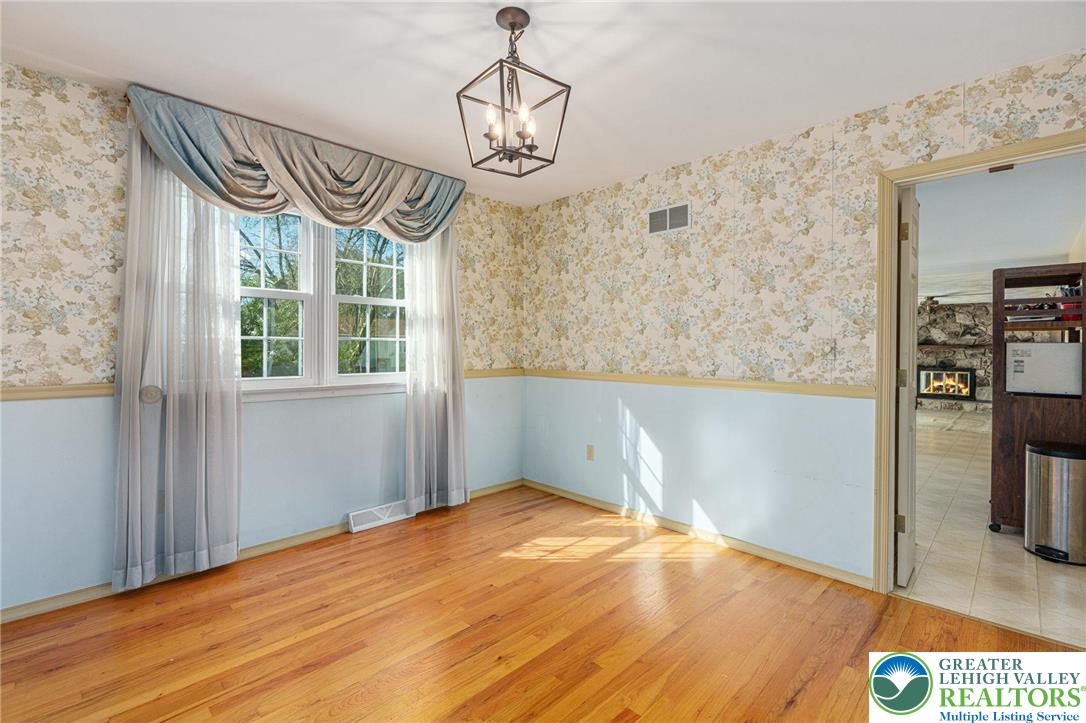 Lower Macungie Twp, Pennsylvania 18062, United States, 4 Bedrooms Bedrooms, ,3 BathroomsBathrooms,Residential,Active,222259