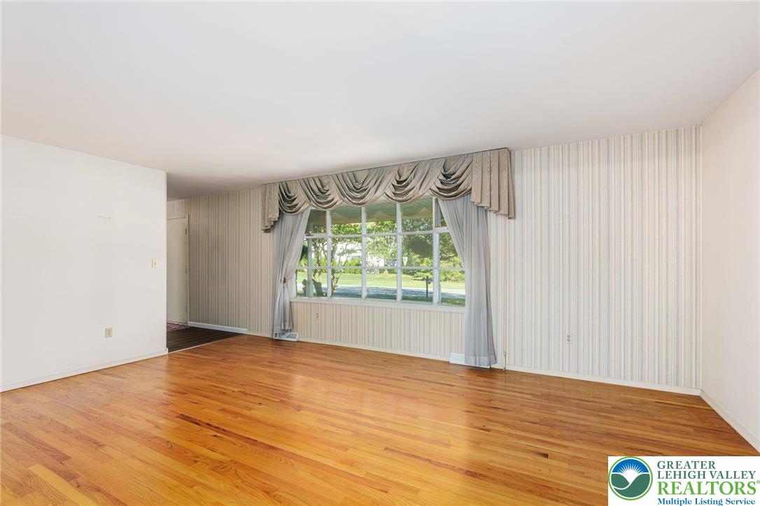 Lower Macungie Twp, Pennsylvania 18062, United States, 4 Bedrooms Bedrooms, ,3 BathroomsBathrooms,Residential,Active,222259