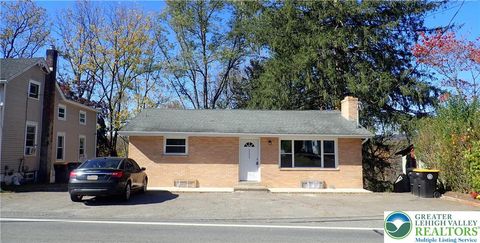 Photo of 2556 N Delaware Drive, Upper Mt Bethel Twp, PA 18343 (MLS # 766860) Photo of 2556 N Delaware Drive, Upper Mt Bethel Twp, PA 18343 (MLS # 766860)