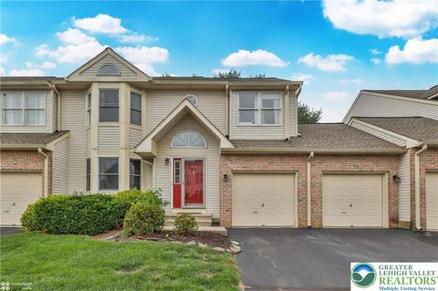 Photo of 204 Ridings Circle, Macungie Boro, PA 18062 (MLS # 769790)