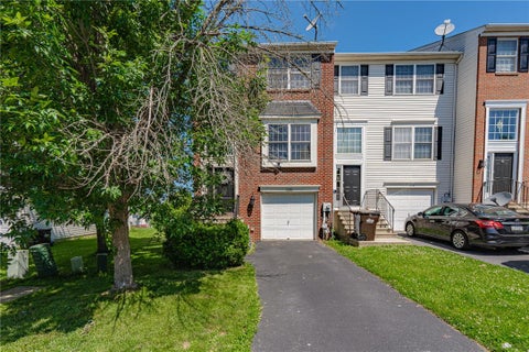 Townhouse For Sale - 336 S Oak Street<br/> Northampton County, Freemansburg Boro, PA 18017