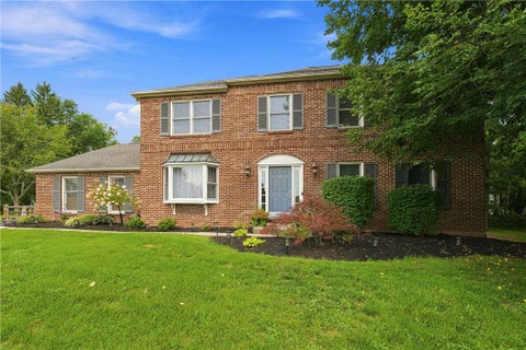 Homes For Sale - 30 Creekside Court<br/> Montgomery County, Douglass Twp, PA 19525
