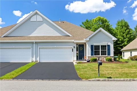 Homes For Sale - 46 Glenmoor Circle<br/> Easton, PA 18045