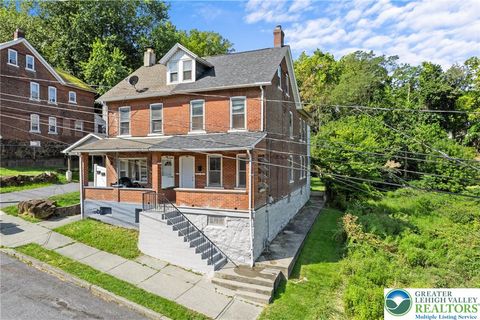 Photo of 818 Atlantic Street, Bethlehem, PA 18015 (MLS # 764132) Photo of 818 Atlantic Street, Bethlehem, PA 18015 (MLS # 764132)
