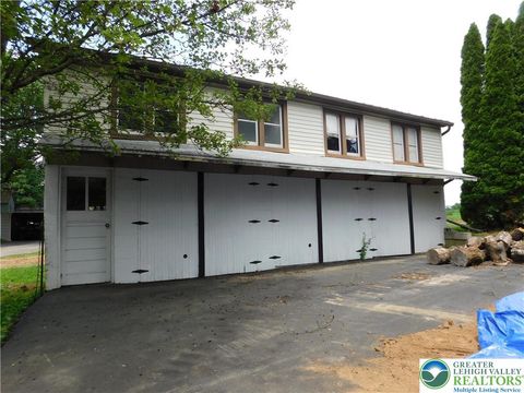 Photo of 424 Monocacy Drive #3 bay garage, Moore Twp, PA 18014 (MLS # 760971) Photo of 424 Monocacy Drive #3 bay garage, Moore Twp, PA 18014 (MLS # 760971)