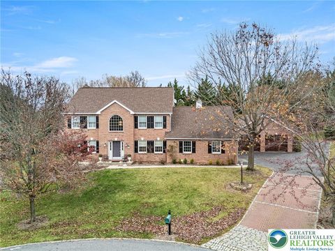 Photo of 6335 Red Fox Ct, Upper Saucon Twp, PA 18036 (MLS # 770627)