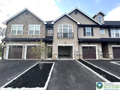 Photo of 1047 Cetronia Road #3, Macungie, PA 18031 (MLS # 770347)
