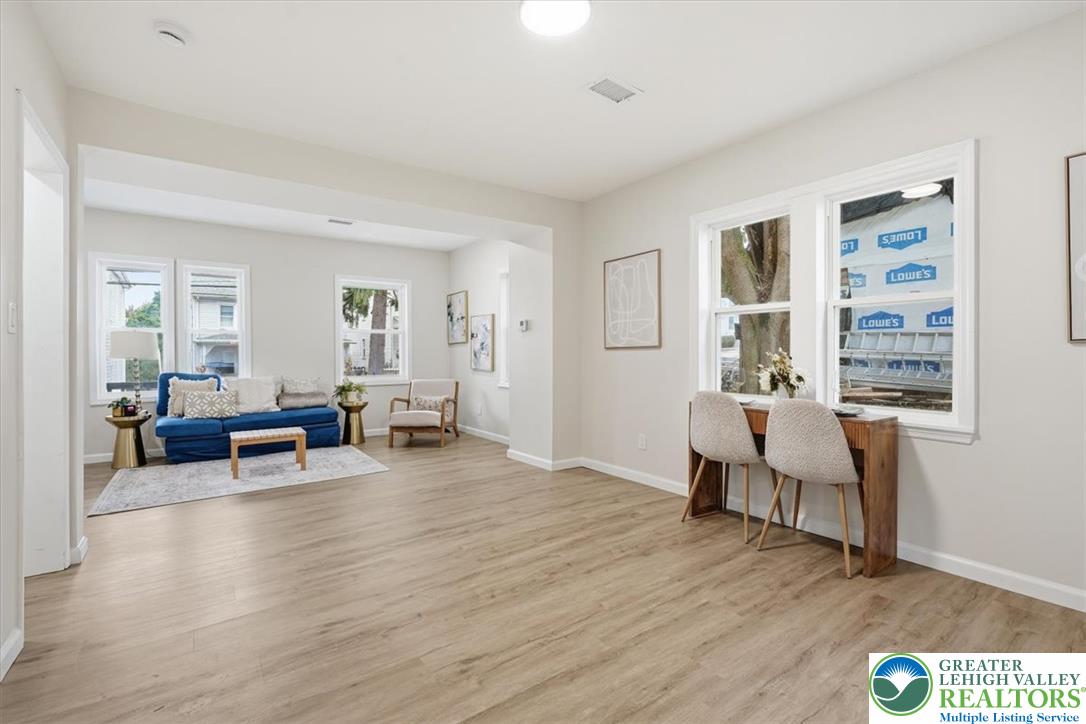 133 W Central Avenue