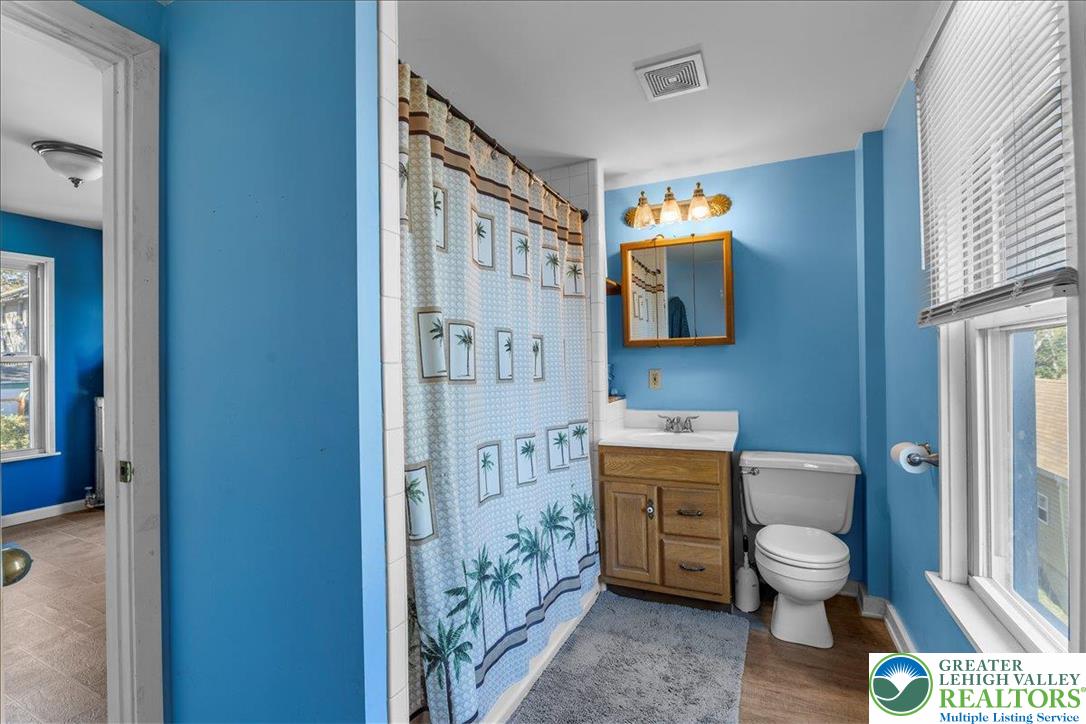 Lehighton Boro, Pennsylvania 18235, United States, 4 Bedrooms Bedrooms, ,2 BathroomsBathrooms,Residential,Active,222914