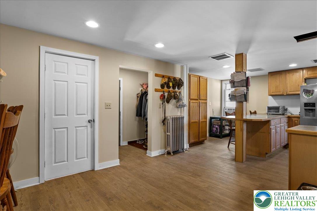 Lehighton Boro, Pennsylvania 18235, United States, 4 Bedrooms Bedrooms, ,2 BathroomsBathrooms,Residential,Active,222914