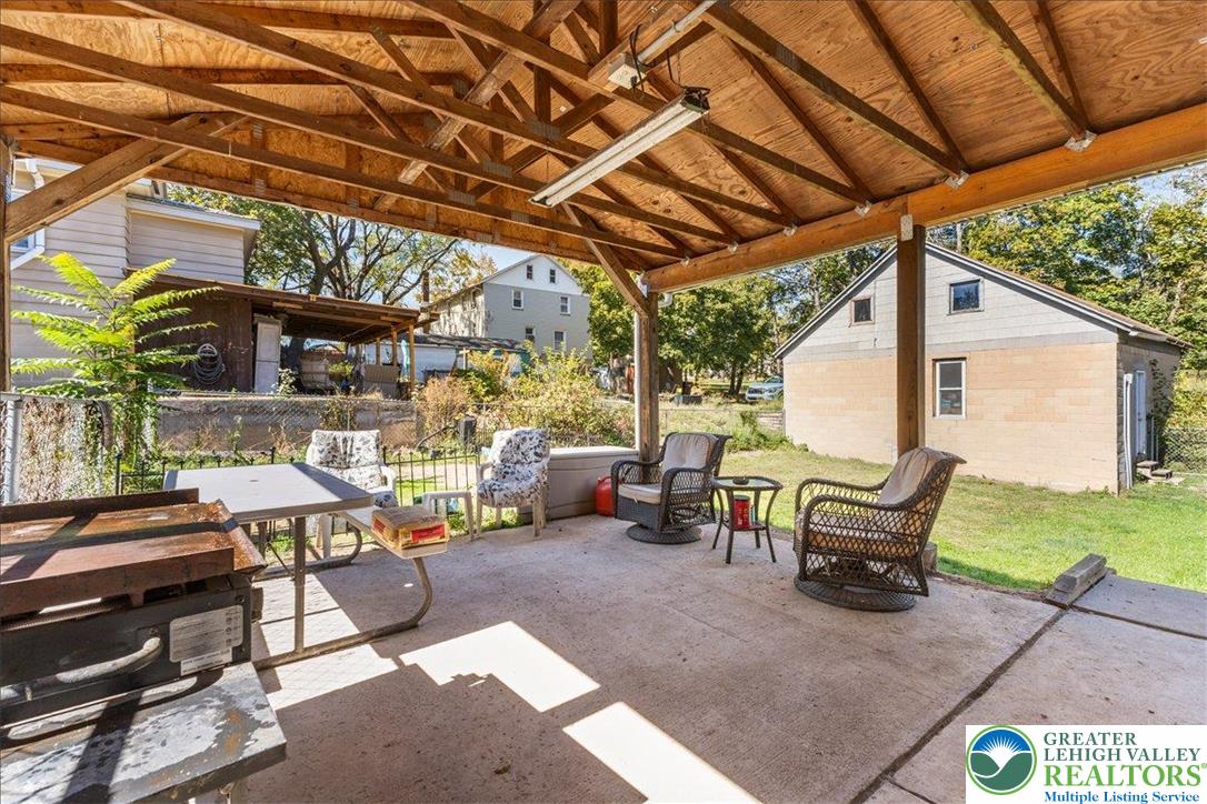 Lehighton Boro, Pennsylvania 18235, United States, 4 Bedrooms Bedrooms, ,2 BathroomsBathrooms,Residential,Active,222914