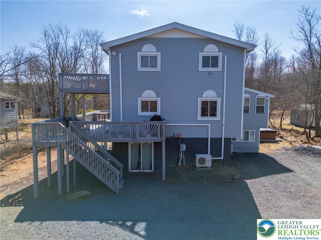 24 Hopkins Circle