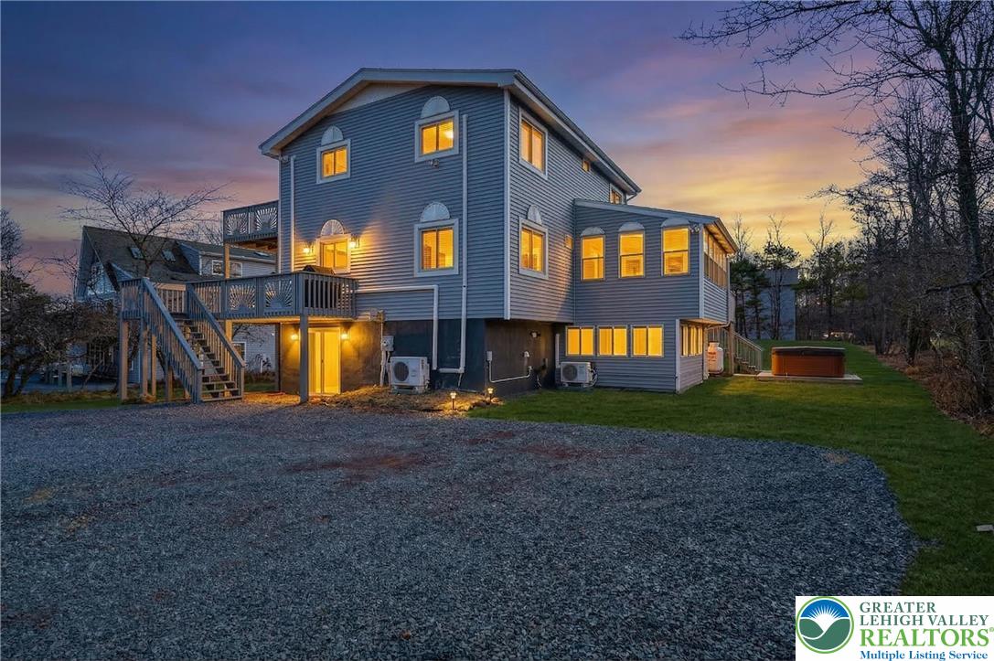 24 Hopkins Circle