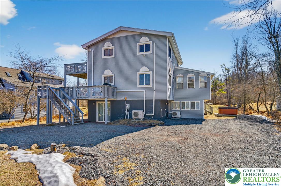 24 Hopkins Circle