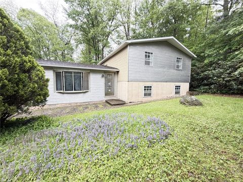 Photo of 7 8th Avenue, Nesquehoning Boro, PA 18240 (MLS # 777619)