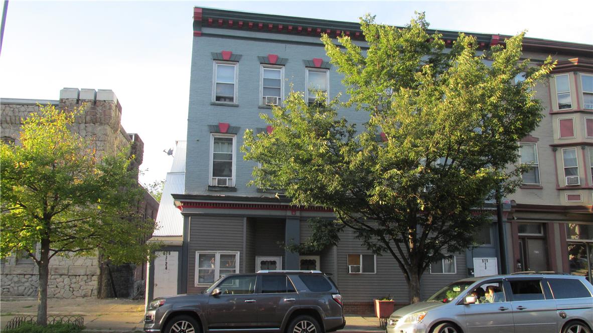 679 Northampton Street
