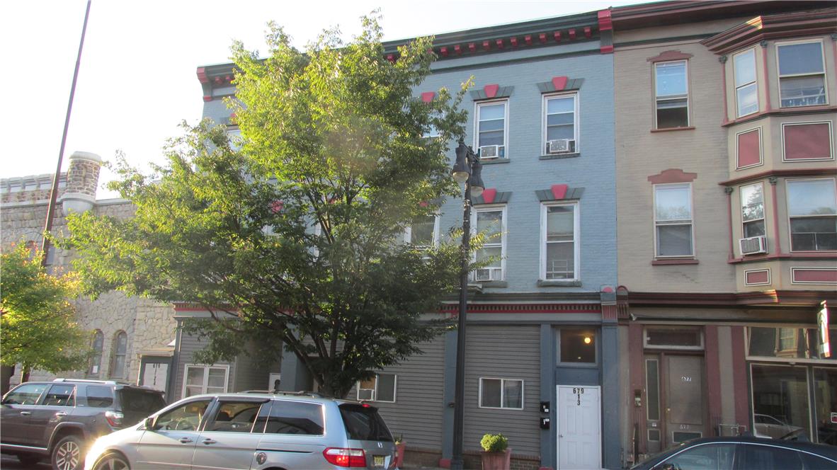 679 Northampton Street