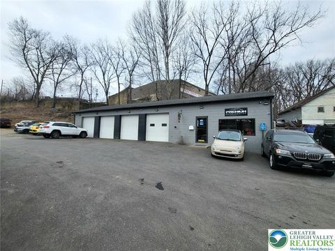 Photo of 615 Sumner Avenue, Whitehall, PA 18052 (MLS # 760355) Photo of 615 Sumner Avenue, Whitehall, PA 18052 (MLS # 760355)