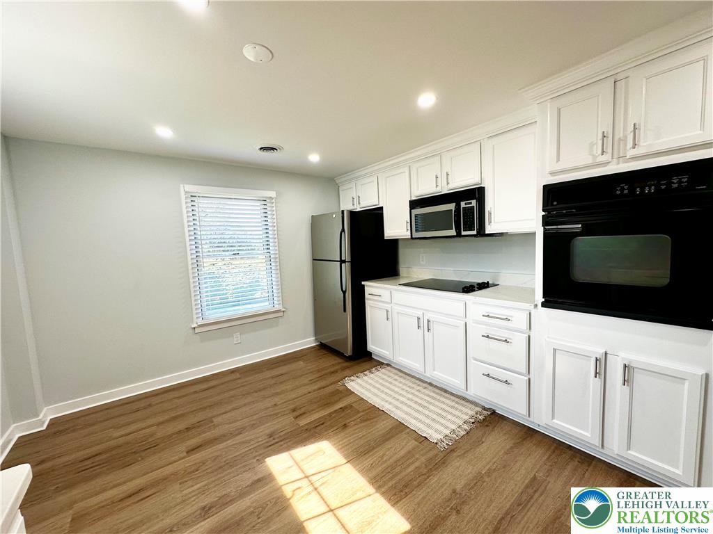 South Whitehall Twp, Pennsylvania 18103, United States, 2 Bedrooms Bedrooms, ,1 BathroomBathrooms,Residential,Active,213430