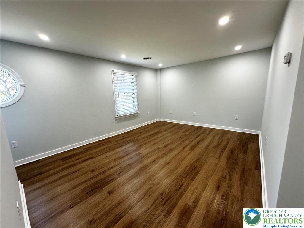 South Whitehall Twp, Pennsylvania 18103, United States, 2 Bedrooms Bedrooms, ,1 BathroomBathrooms,Residential,Active,213430