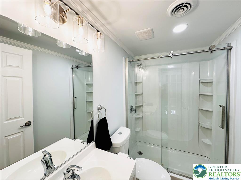 South Whitehall Twp, Pennsylvania 18103, United States, 2 Bedrooms Bedrooms, ,1 BathroomBathrooms,Residential,Active,213430