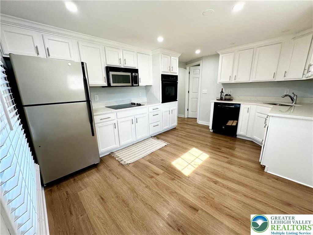 South Whitehall Twp, Pennsylvania 18103, United States, 2 Bedrooms Bedrooms, ,1 BathroomBathrooms,Residential,Active,213430