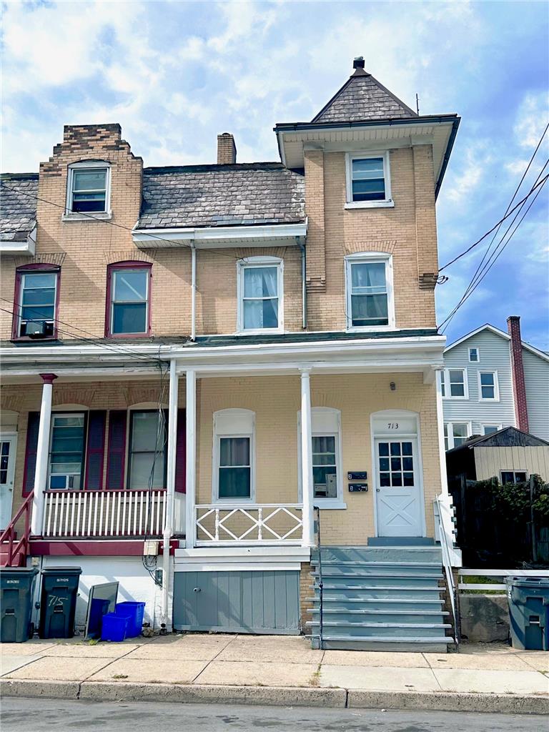 713 Broadway