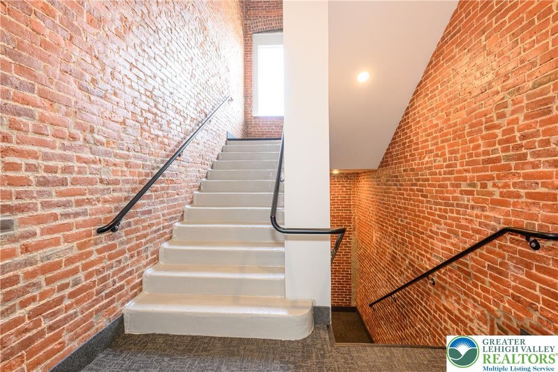 1012 2nd Street One Bedroom
