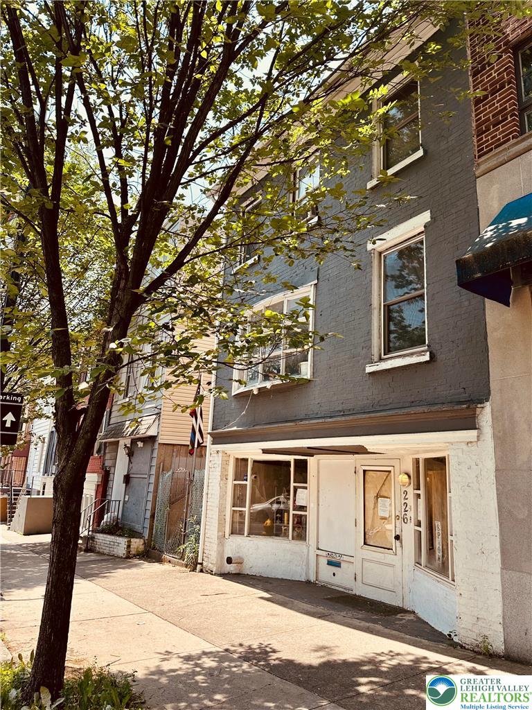 226 N 7 TH Street