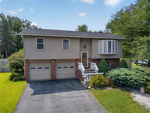 Homes For Sale - 5429 Monocacy Drive<br/> East Allen Twp, PA 18017