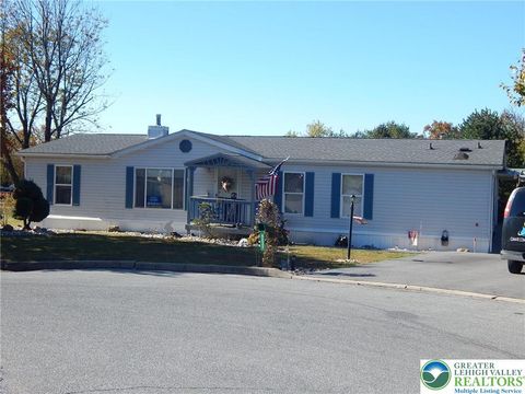 Photo of 4237 Independence Lane, Lehigh Twp, PA 18088 (MLS # 766152) Photo of 4237 Independence Lane, Lehigh Twp, PA 18088 (MLS # 766152)