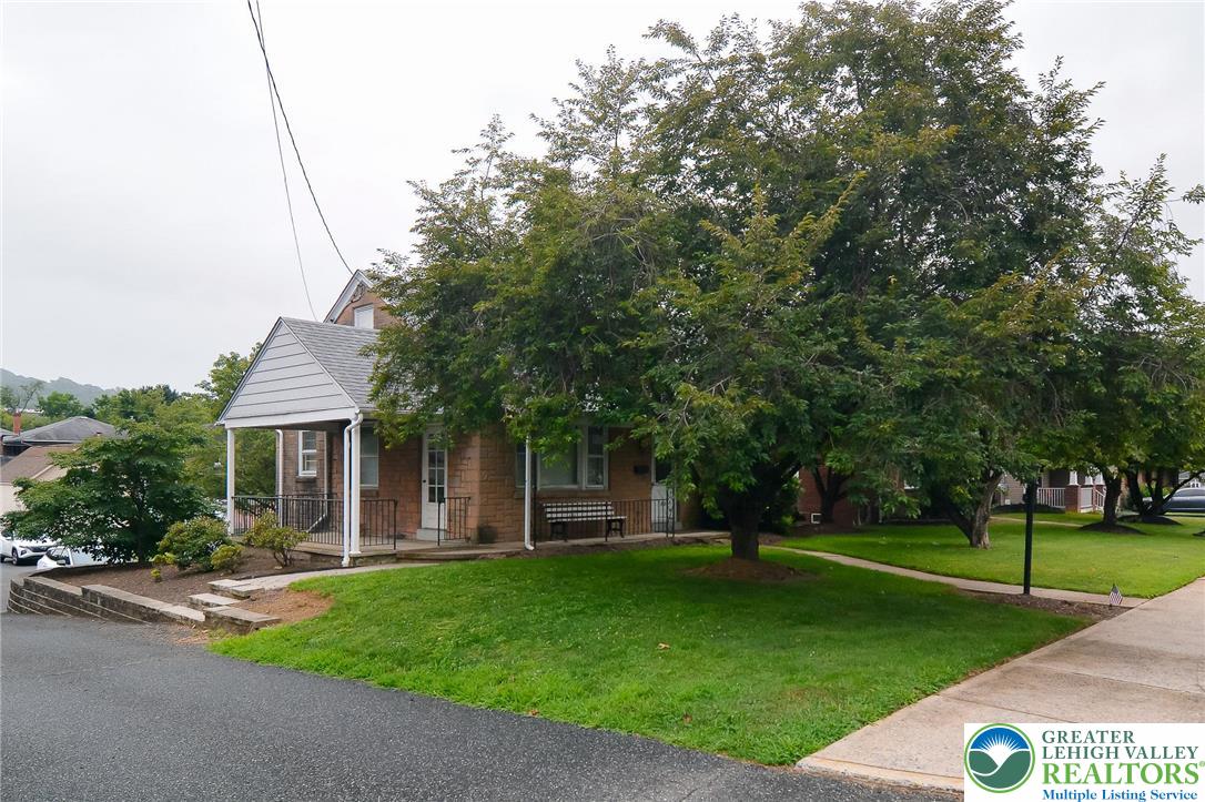 Emmaus Boro, Pennsylvania 18049, United States, 4 Bedrooms Bedrooms, ,1 BathroomBathrooms,Residential,Pending,177980