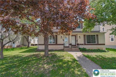 Photo of 1241 2nd Avenue, Hellertown Boro, PA 18055 (MLS # 772700)