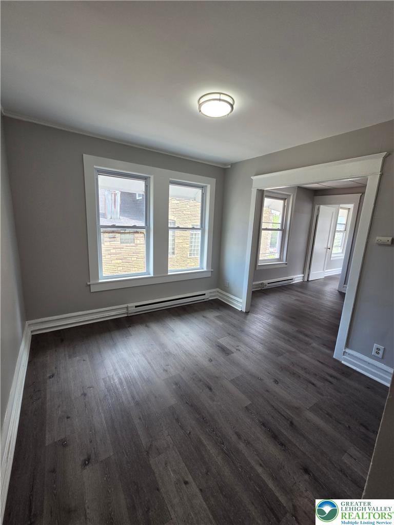 926 W Walnut Street 8