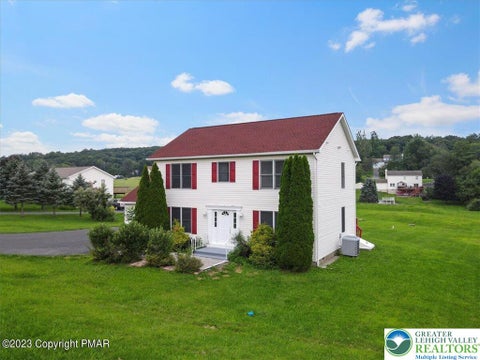 Homes For Sale - 1427 Route 715<br/> Stroudsburg, PA 18360