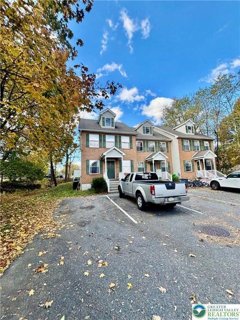 Photo of 138 Chestnut Street #A, Roseto Boro, PA 18013 (MLS # 766845) Photo of 138 Chestnut Street #A, Roseto Boro, PA 18013 (MLS # 766845)
