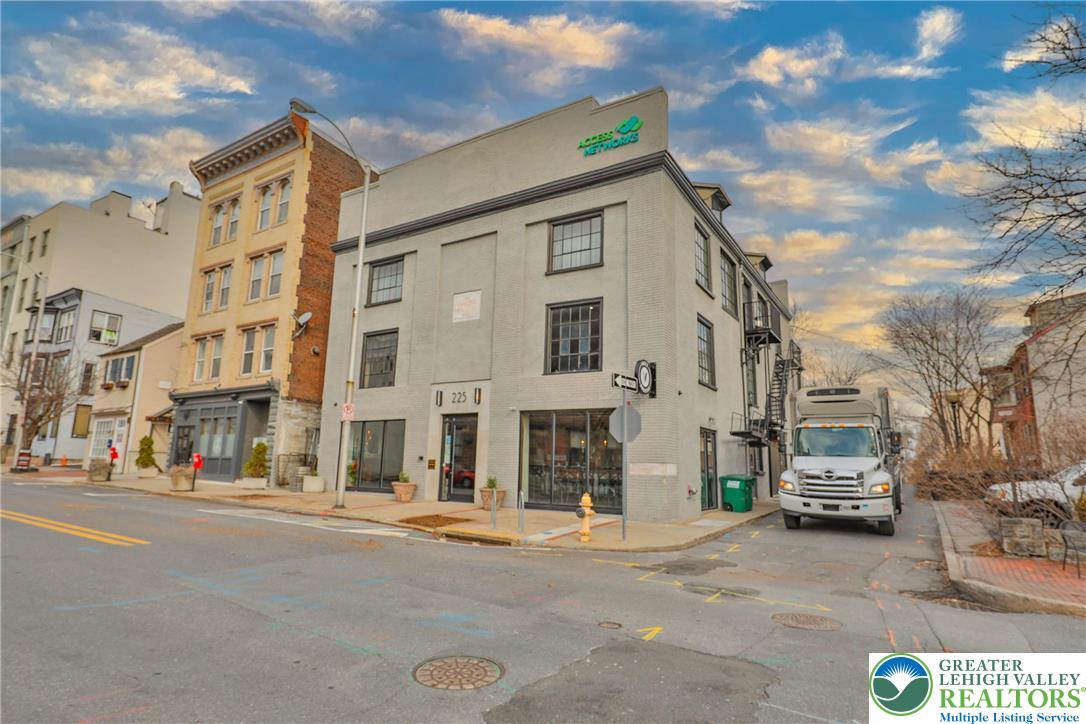 225 Ferry Street