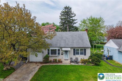 Photo of 3033 Mission Road, Bethlehem, PA 18017 (MLS # 775947)