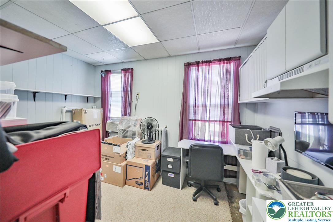 Easton, Pennsylvania 18042, United States, 5 Bedrooms Bedrooms, ,2 BathroomsBathrooms,Residential,Pending,202201