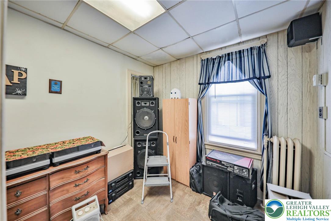 Easton, Pennsylvania 18042, United States, 5 Bedrooms Bedrooms, ,2 BathroomsBathrooms,Residential,Pending,202201