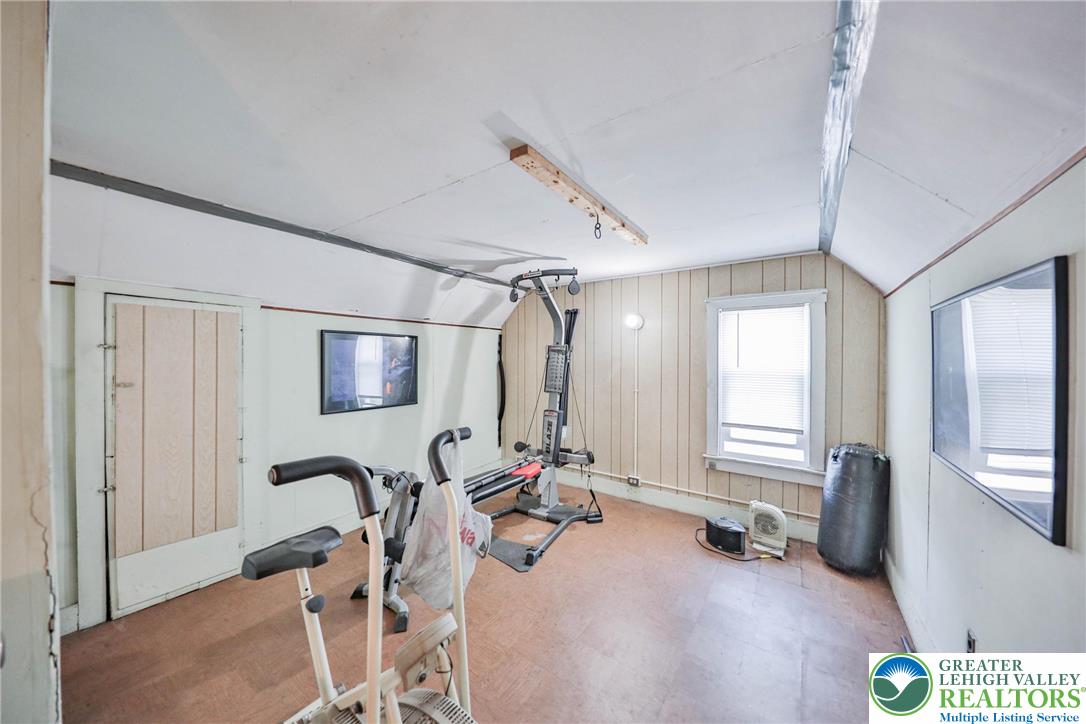 Easton, Pennsylvania 18042, United States, 5 Bedrooms Bedrooms, ,2 BathroomsBathrooms,Residential,Pending,202201