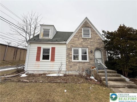 Photo of 897 N Godfrey Street, Allentown, PA 18109 (MLS # 772158)