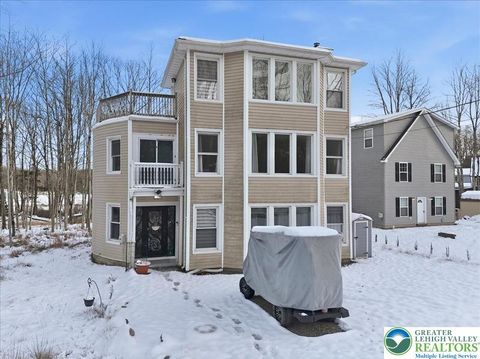 Photo of 7814 Lake Shore Drive, Coolbaugh Twp, PA 18347 (MLS # 768654)